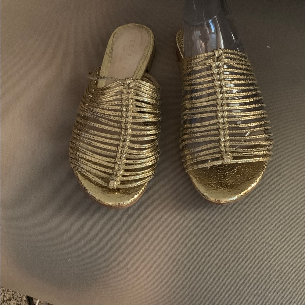 Cecelia New York Gold Metallic Sandal Sz 6.5